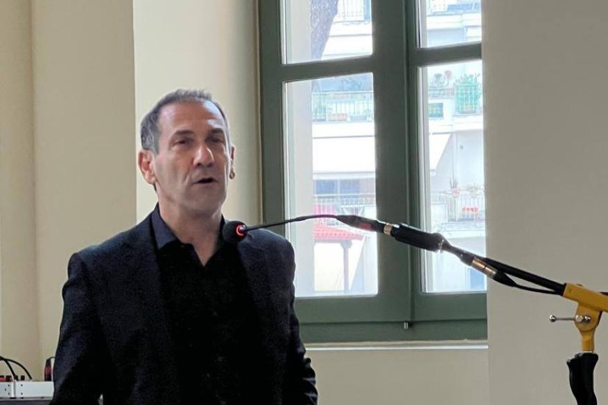 Λογοτεχνία και Τύπος