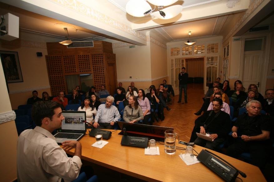 Διάλεξη- Paul Lewis